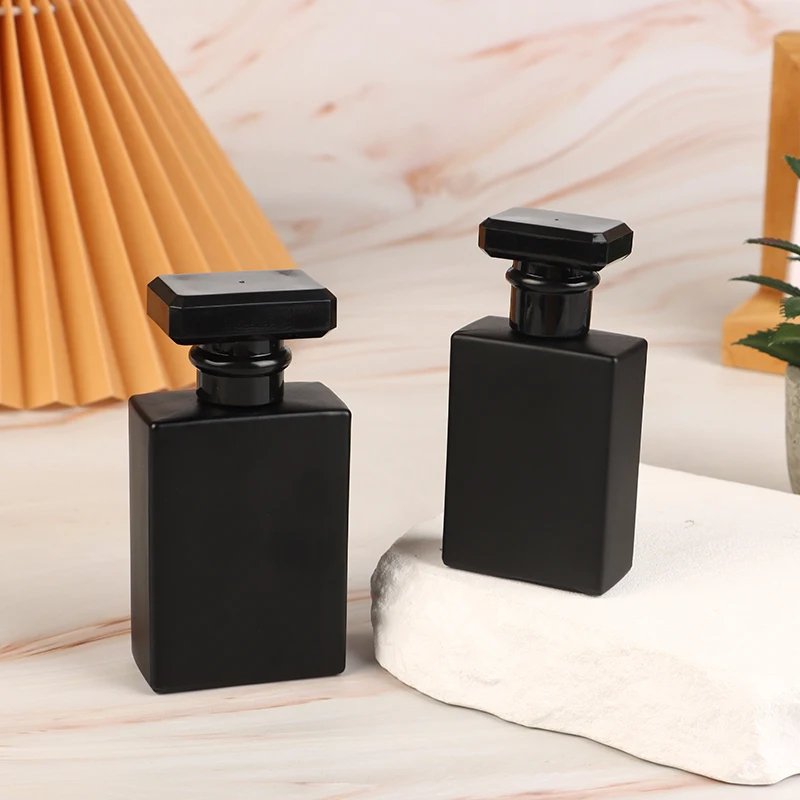 Bottiglia di profumo nero bril - Water Bottle Blank recensione e prezzo